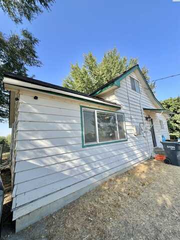 9583 Van Belle Rd, Sunnyside, WA 98944