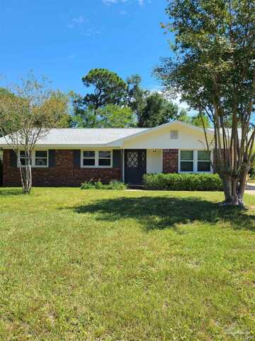 5560 Hibiscus Rd, Pensacola, FL 32504