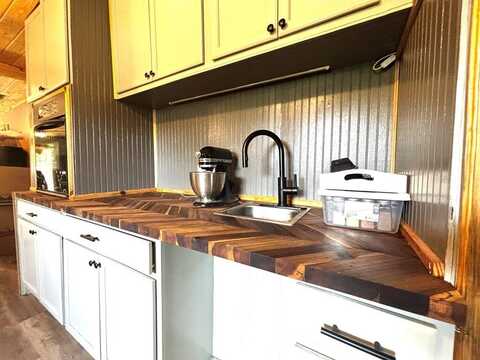 2609 N US HWY 79, PALESTINE, TX 75801