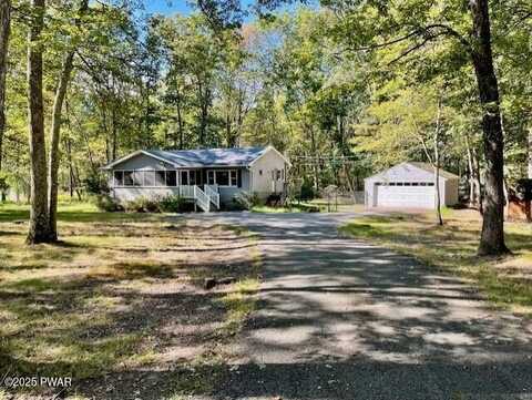 112 Center Trail, Hawley, PA 18435