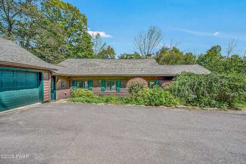 68 Sterling Road, Newfoundland, PA 18445
