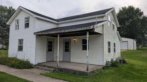 8870 N Main, LEAF RIVER, IL 61047