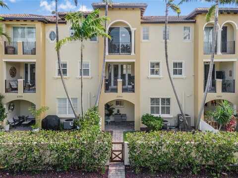 3240 NE 13 ST, Pompano Beach, FL 33062