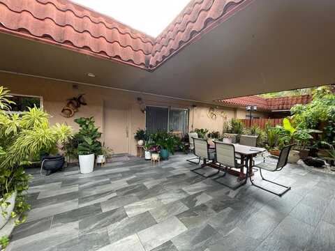 2320 SW 81st Ter, Pompano Beach, FL 33068