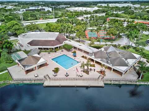 2931 Sunrise Lakes Dr, Sunrise, FL 33322