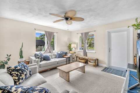 7548 Farragut St, Hollywood, FL 33024