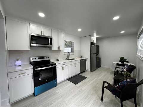 2130 SW 23rd Ter, Fort Lauderdale, FL 33312