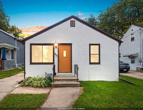 901 9TH Street, GREEN BAY, WI 54304