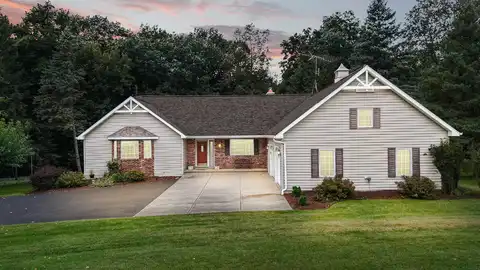 N5120 SUMMIT Court, FOND DU LAC, WI 54937