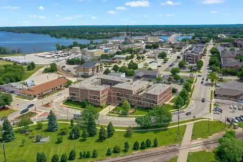 555 MAIN Avenue, DE PERE, WI 54115