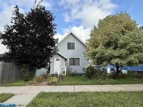 304 Central Avenue S, Chisholm, MN 55719