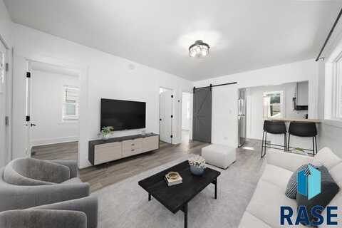 2010 S Center Ave, Sioux Falls, SD 57105