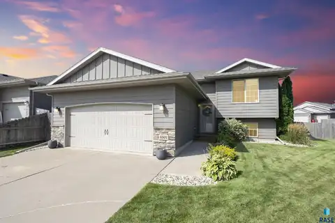 4301 S Vista Park Ave, Sioux Falls, SD 57106