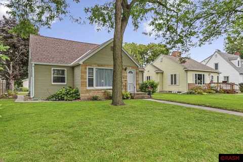 546 South Avenue, North Mankato, MN 56003