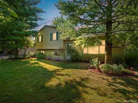 33545 Annland Street, Farmington Hills, MI 48331