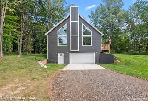 9760 Copper Ridge Drive, Fowlerville, MI 48836