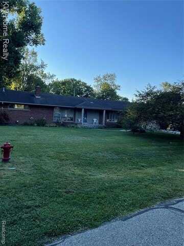 28264 Bayberry Road, Farmington Hills, MI 48331