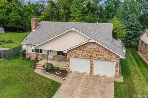 2595 Elmcrest Road, Sterling Heights, MI 48310