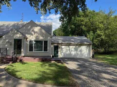 1364 S Westwood Drive E, Flint, MI 48532