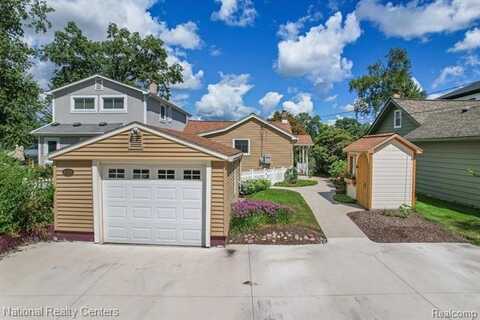 8428 Cascade Street, Commerce Township, MI 48382