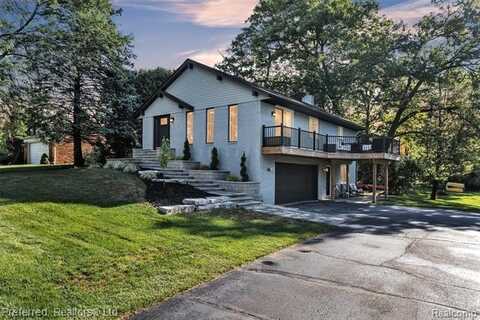 3852 San Mateo Road, Waterford, MI 48329