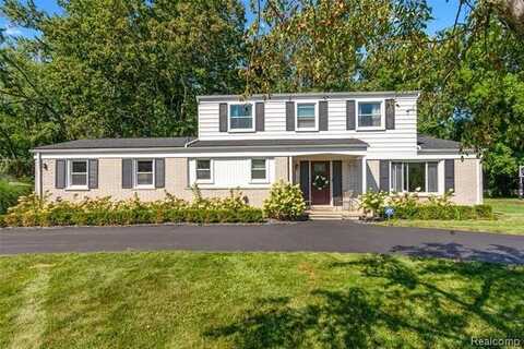 30755 Woodstream Drive, Farmington Hills, MI 48334