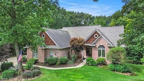 2435 Canyon Ridge Drive, White Lake, MI 48383