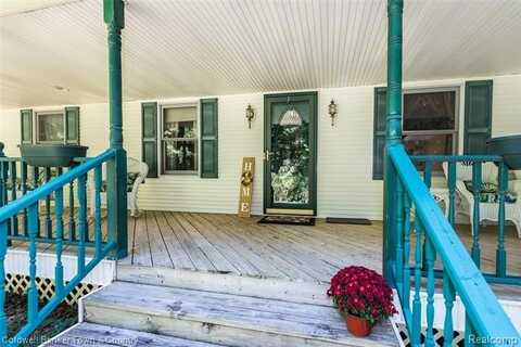 11527 McGregor Road, Pinckney, MI 48169