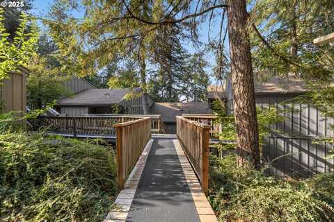 223 TRAILSIDE LOOP, Eugene, OR 97405