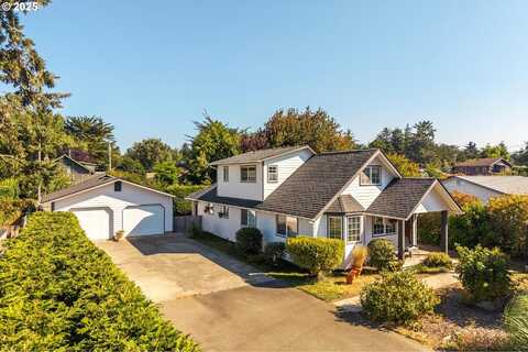 925 1ST ST, Bandon, OR 97411