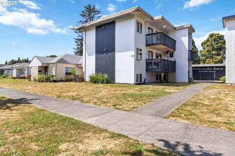 1337 10TH AVE, Longview, WA 98632