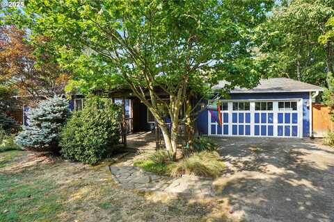 8805 SW SNOOPY CT, Portland, OR 97223