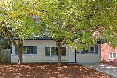 3835 SE 32ND AVE, Portland, OR 97202