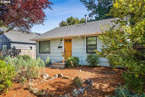 4518 SE 37TH AVE, Portland, OR 97202