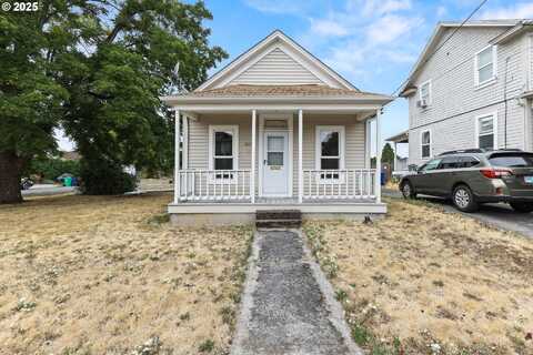 807 NE 74TH AVE, Portland, OR 97213
