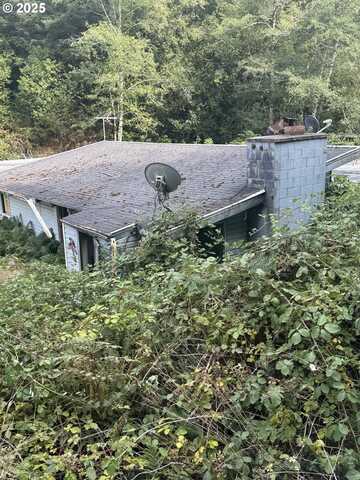 33155 CEDAR VALLEY RD, Gold Beach, OR 97444