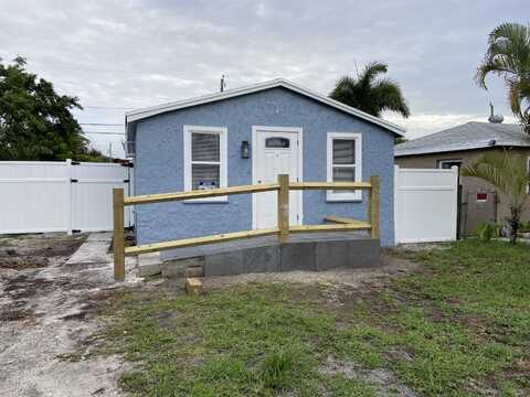 1076 Highview Road, Lake Worth, FL 33461