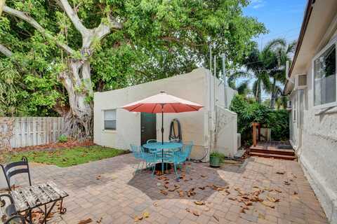 830 Valley Forge Road, West Palm Beach, FL 33405