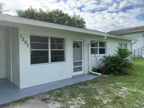 1297 NW Charlie Green Drive, Stuart, FL 34994