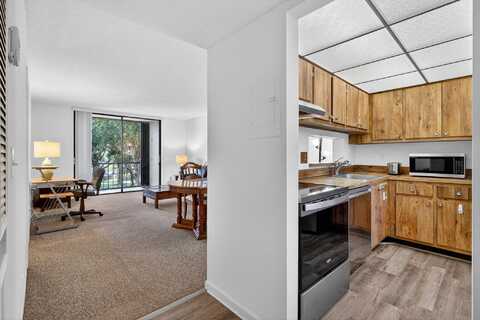 5220 Las Verdes Circle, Delray Beach, FL 33484