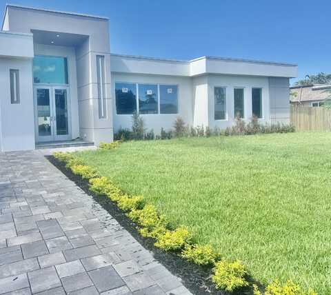 68 W Plumosa Lane, Lake Worth, FL 33467