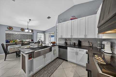 412 SW David Terrace, Port Saint Lucie, FL 34953