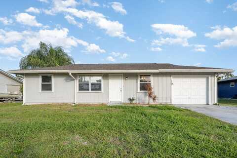 2473 SW Warwick Street, Port Saint Lucie, FL 34984