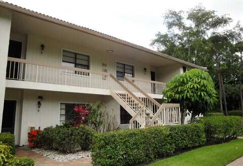 20 Westgate Lane, Boynton Beach, FL 33436