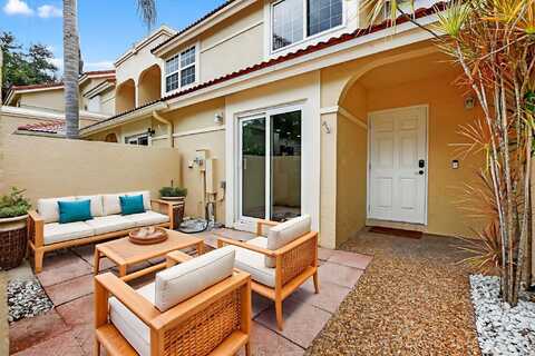 3360 Deer Creek Alba Circle, Deerfield Beach, FL 33442