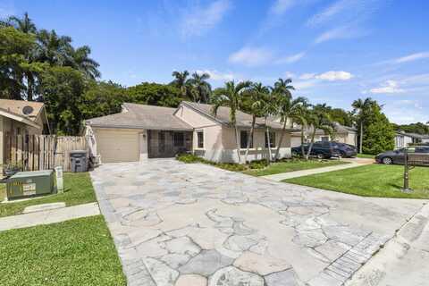 21665 Sutters Lane, Boca Raton, FL 33428