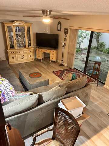 8014 80th Way, West Palm Beach, FL 33407