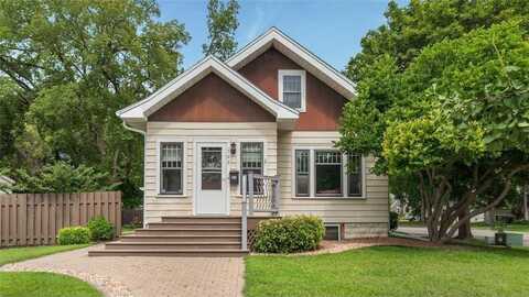 702 Monongalia Avenue SW, Willmar, MN 56201