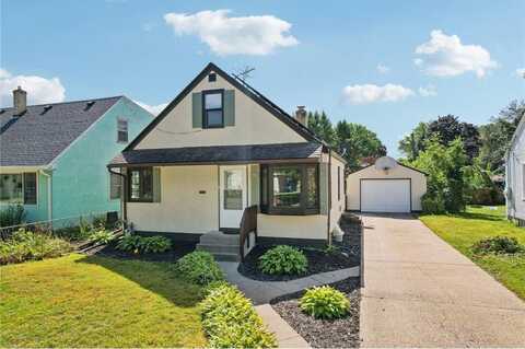254 Arion Street E, West Saint Paul, MN 55118