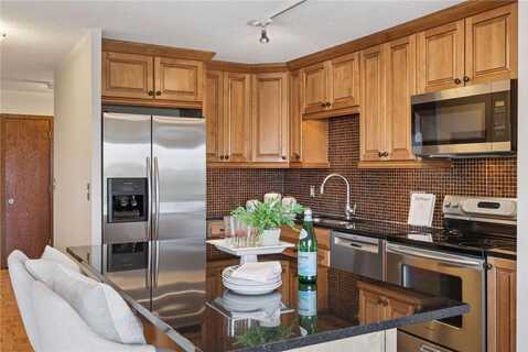410 Groveland Avenue, Minneapolis, MN 55403